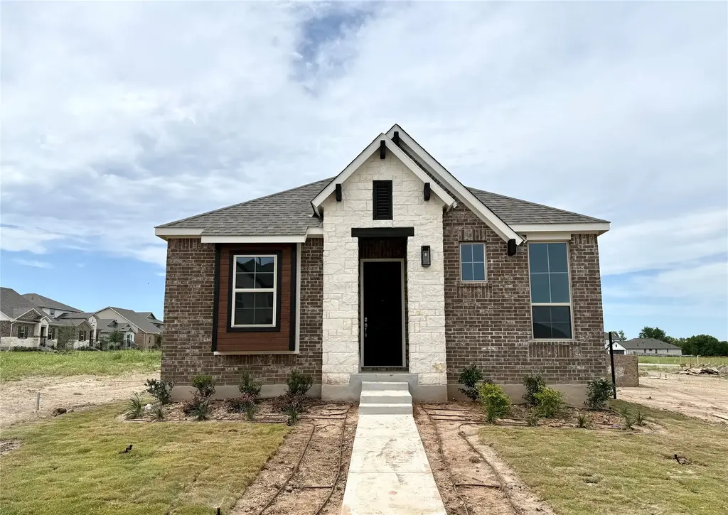 205 Rock Daisy Road, Hutto