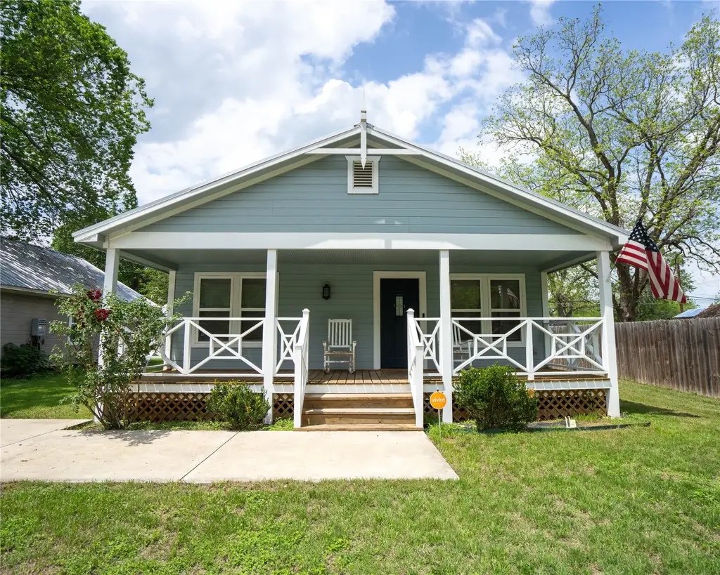 404 Rivers Street, Smithville