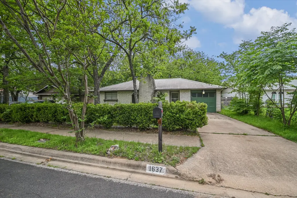 1637 Chippeway Lane, Austin