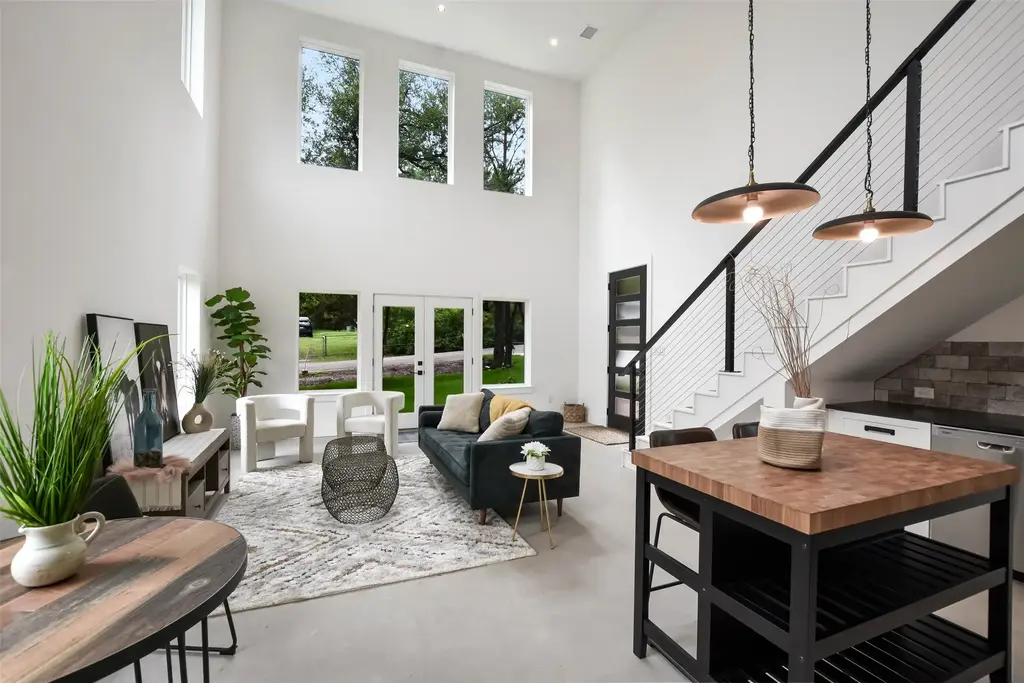 10901 W Lakeview Drive, Jonestown