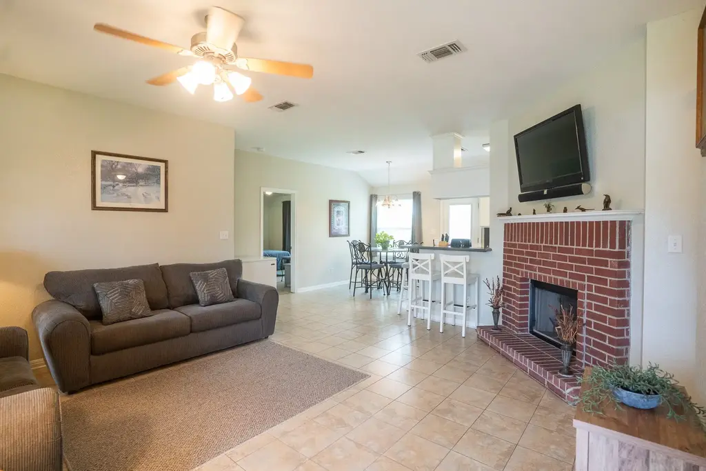 3209 Crystal Circle, Taylor