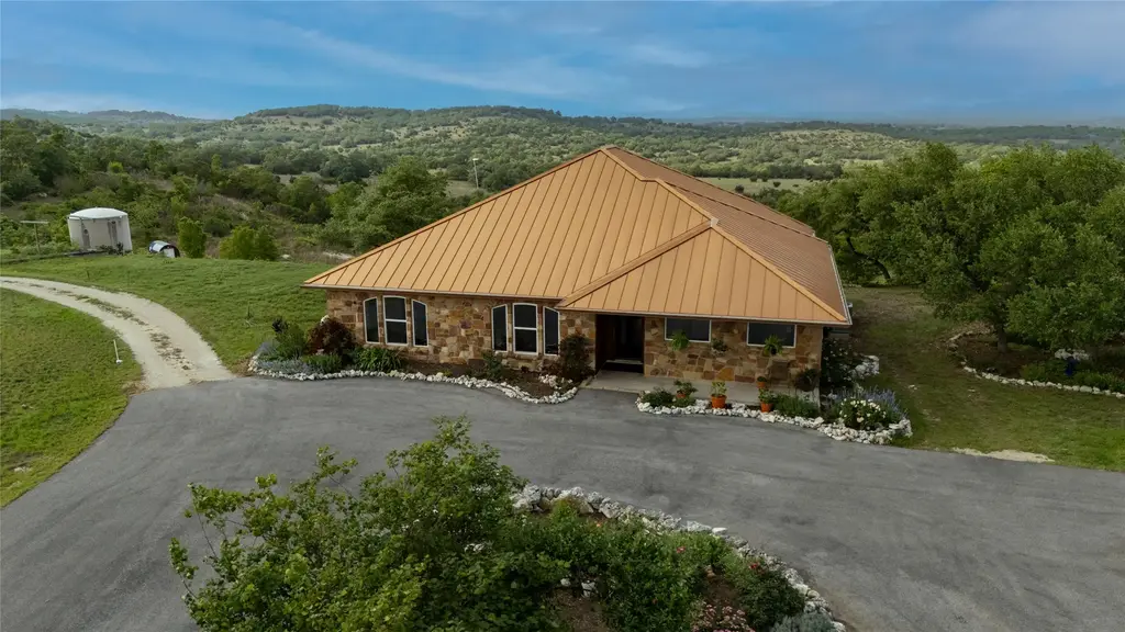 1063 Sanctuary Lane, Blanco