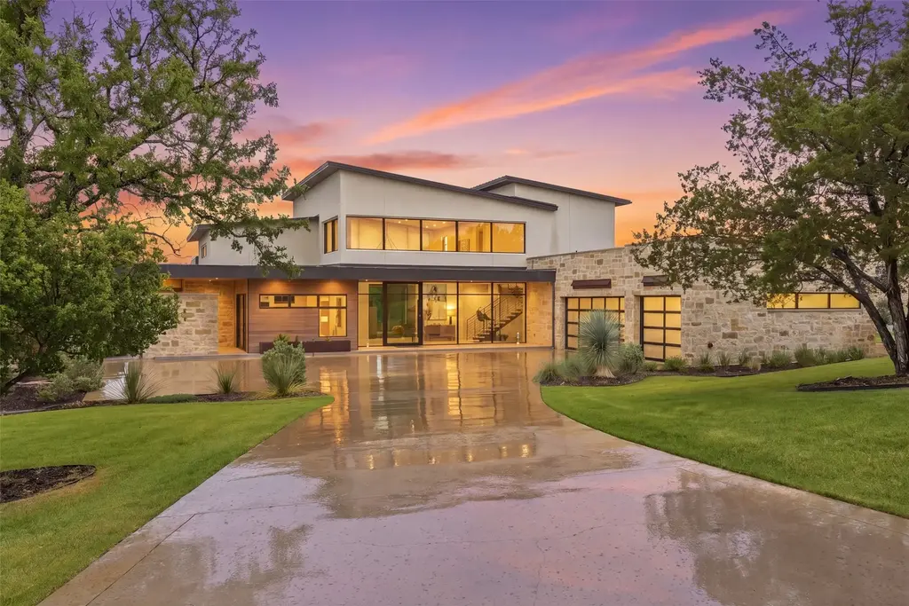 814 The Trails Parkway, Horseshoe Bay