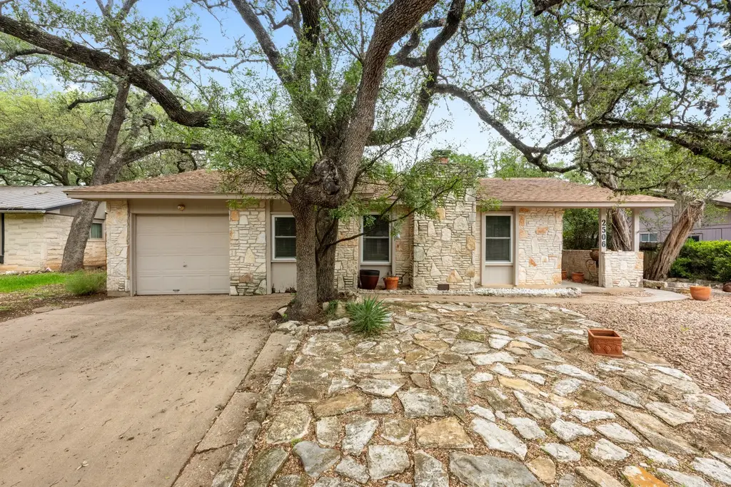 2506 Redleaf Lane, Austin
