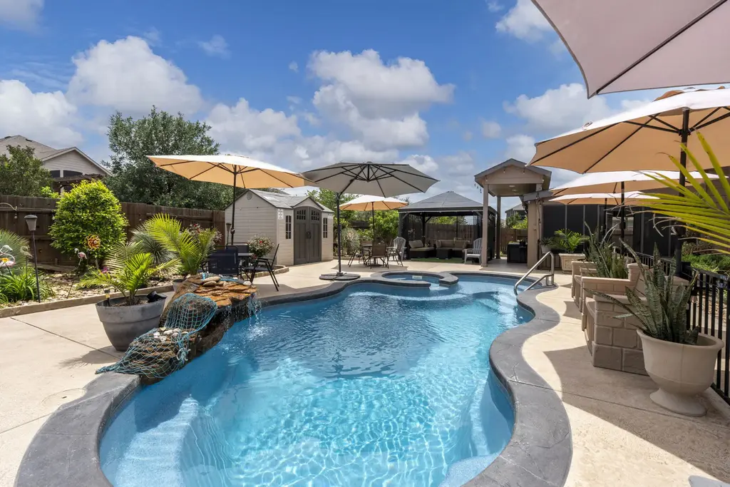 212 Parkrose Drive, Buda