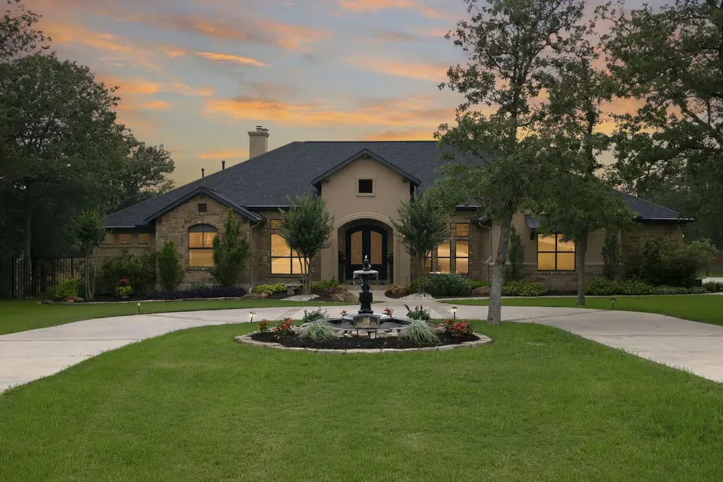 110 Valley View Drive, Bastrop