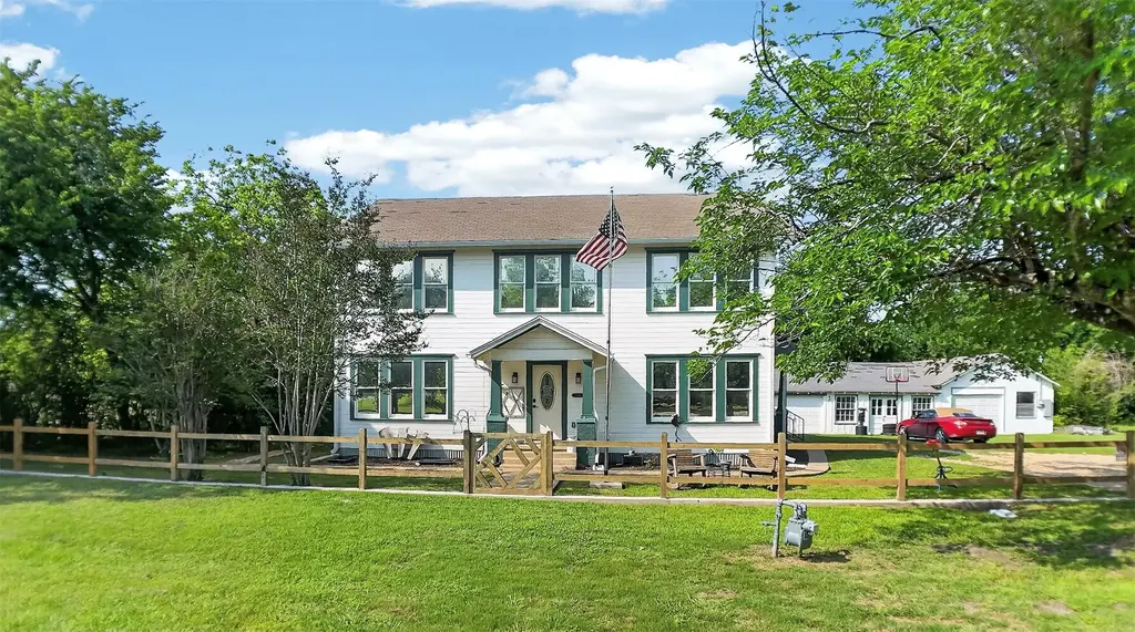 240 W Allen Street, Bartlett