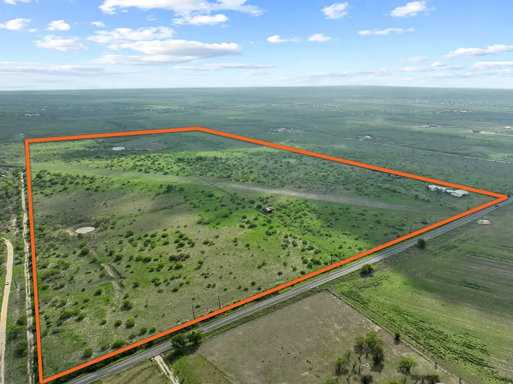 14104 Hokanson Road, Del Valle