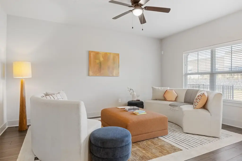 2056 Local Rebel Loop, Leander