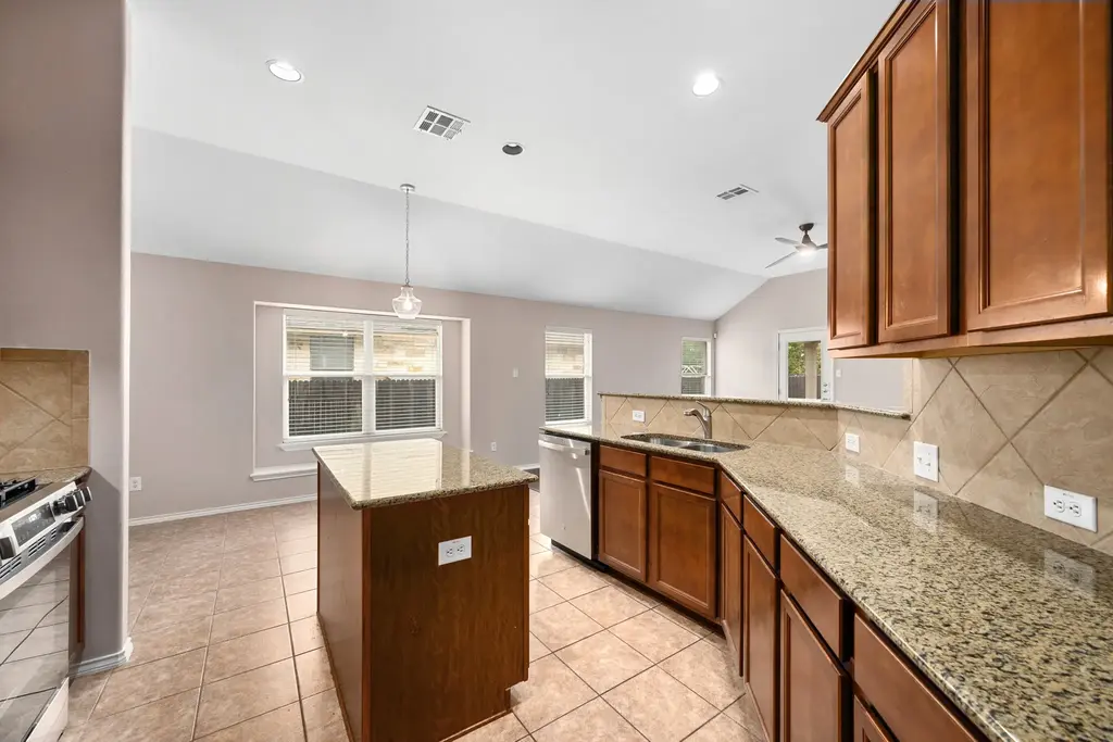 799 Clear Springs Hollow, Buda