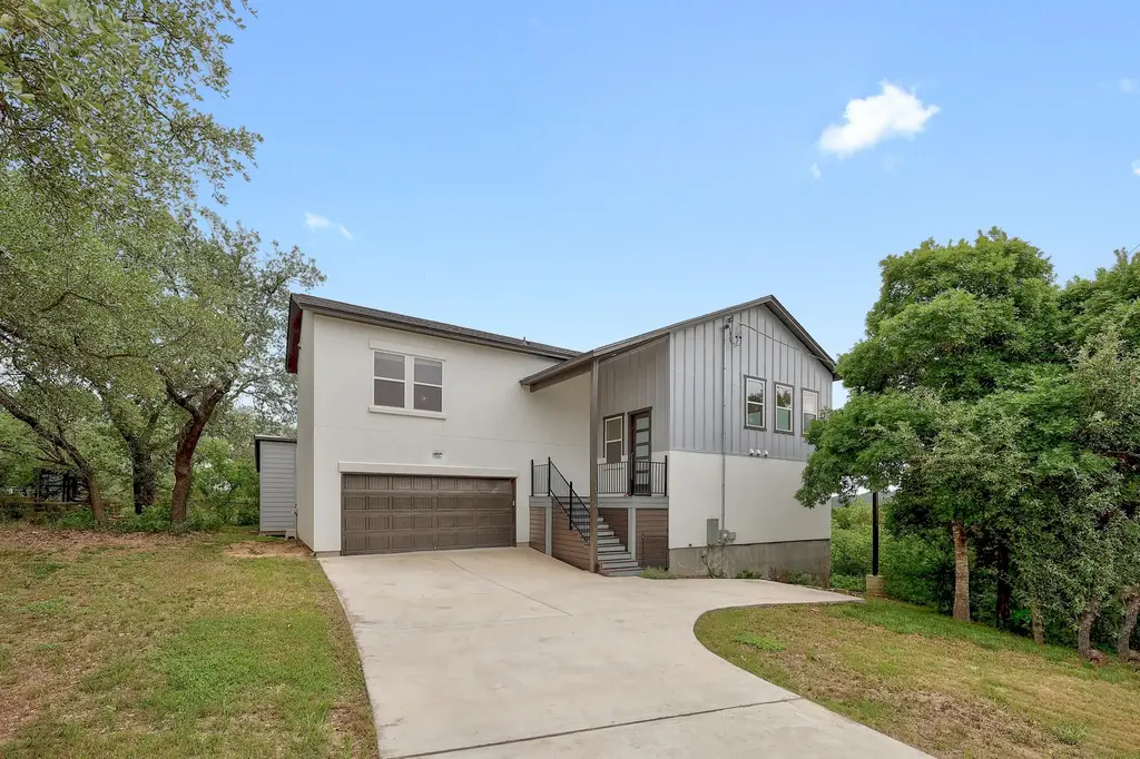 18716 W Lakeview Drive, Jonestown