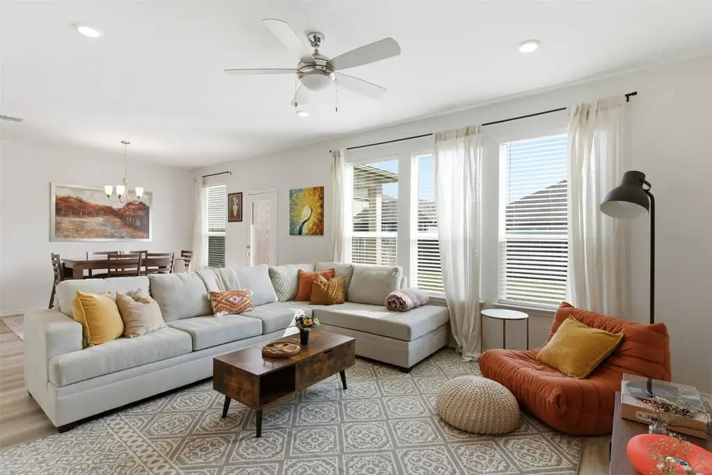 13405 Dolley Madison Street, Manor