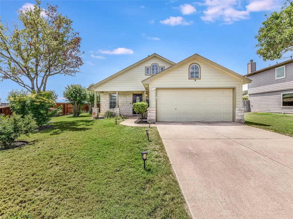 202 Schaefer Boulevard, Bastrop