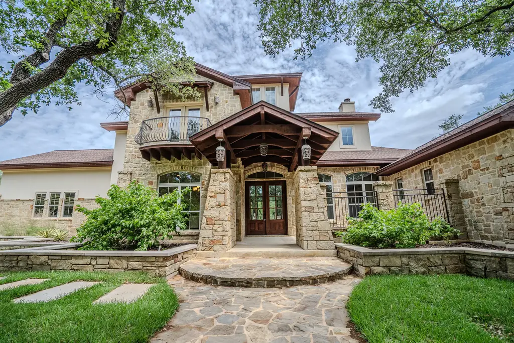 23923 Tres Coronas Drive, Spicewood