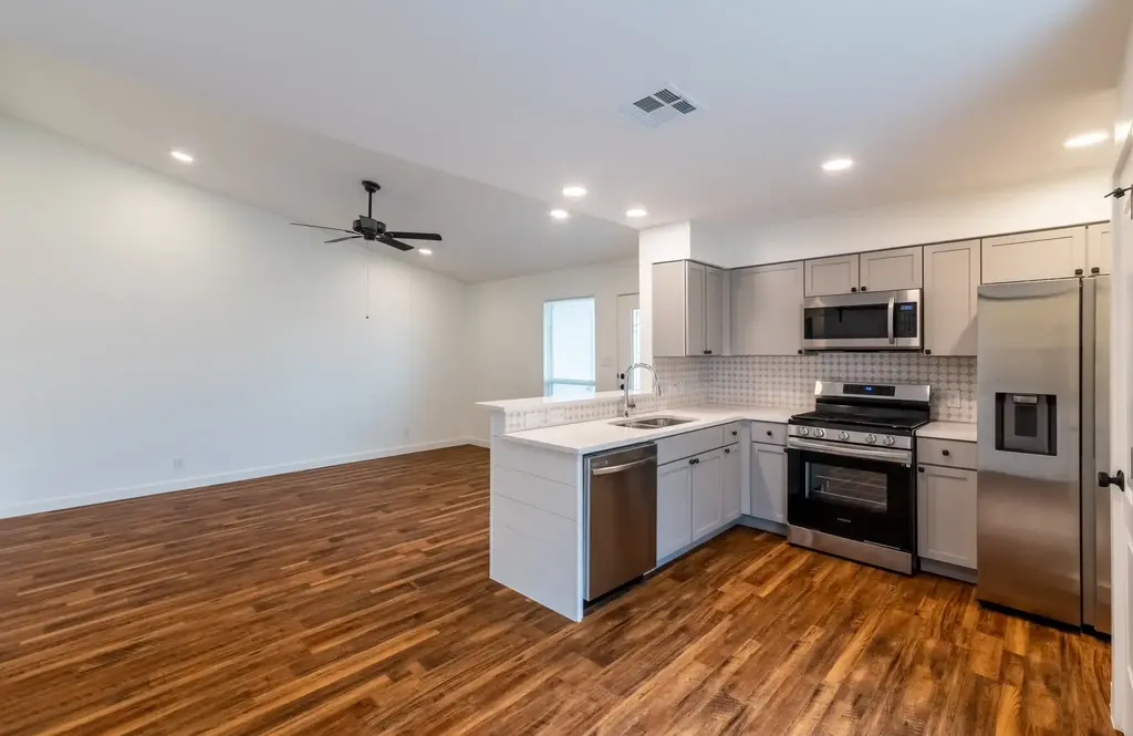 1205 Dobie Drive A, Austin