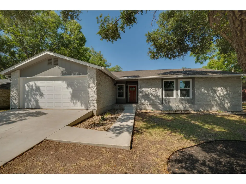 2202 Donna Drive, Taylor