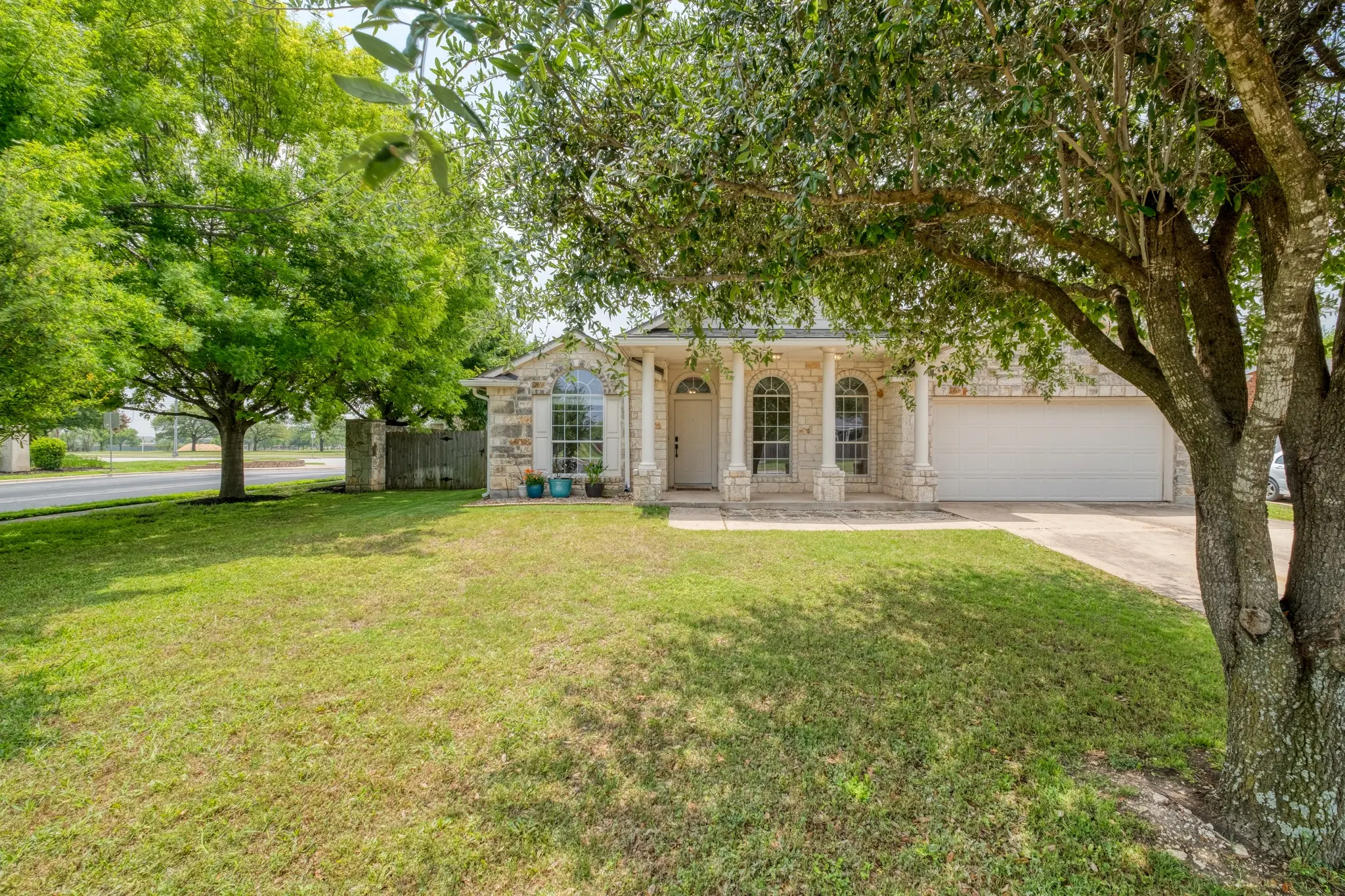 Photo of Listing #8487562
