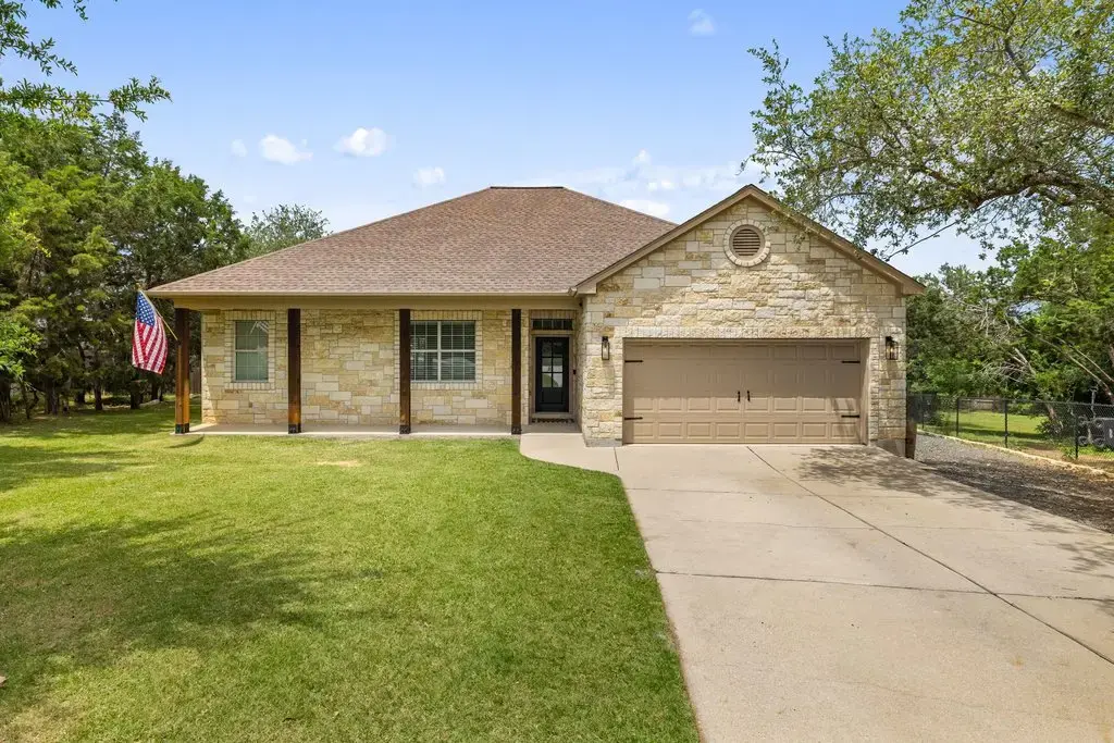 406 Strichen Drive, Spicewood