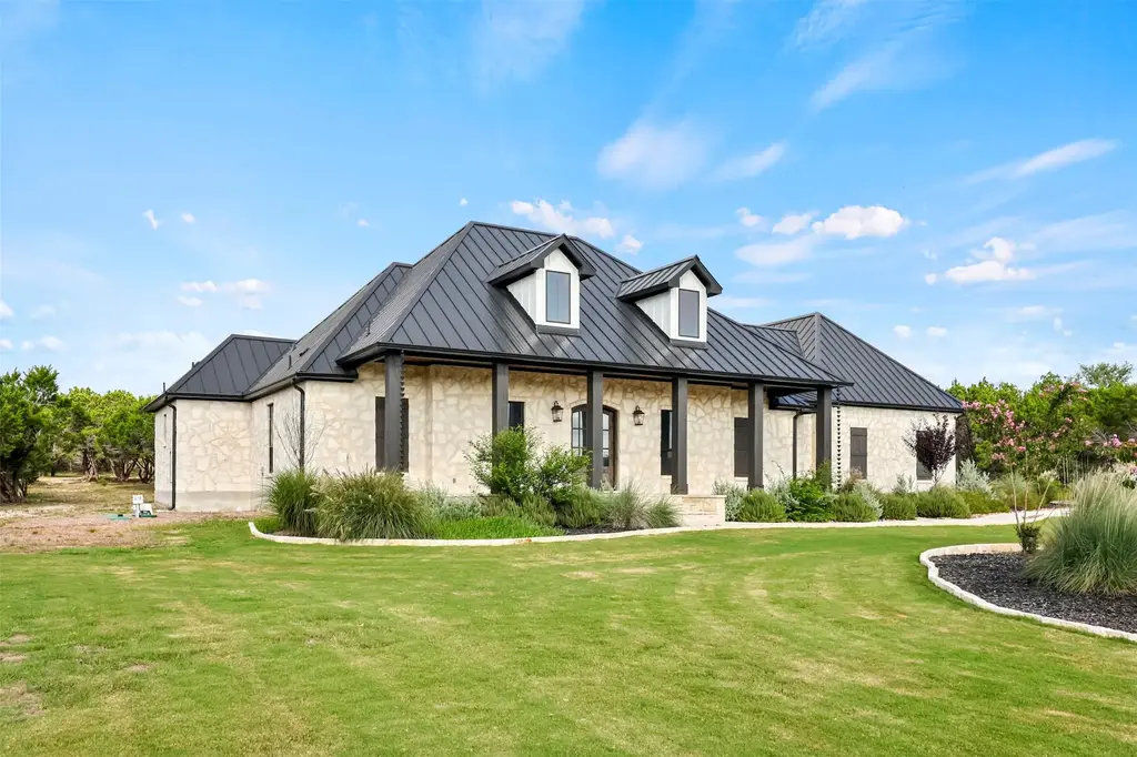 1687 Noble Trail, Canyon Lake