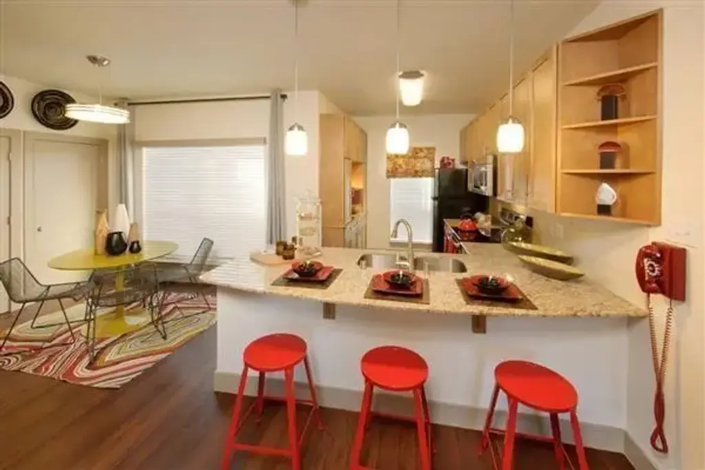 2800 Bartons Bluff Lane 605, Austin