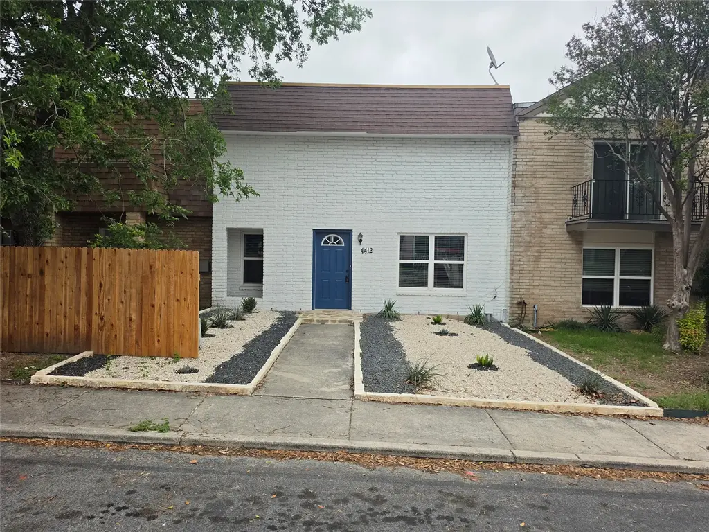 4412 Shakertown, San Antonio