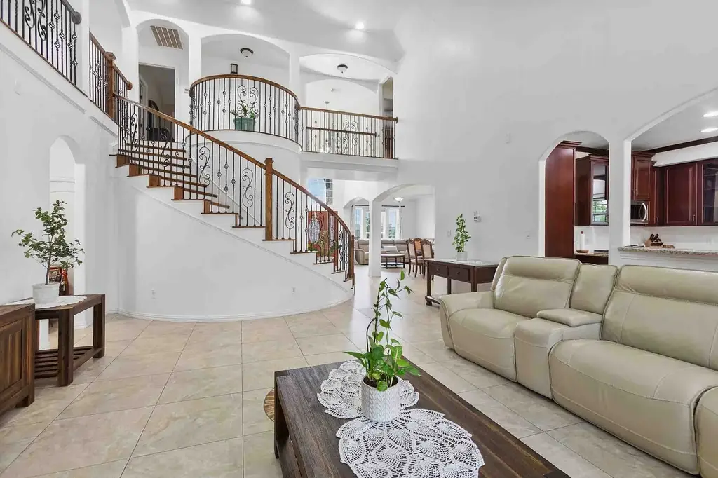 323 Woodbrook Trail, Buda