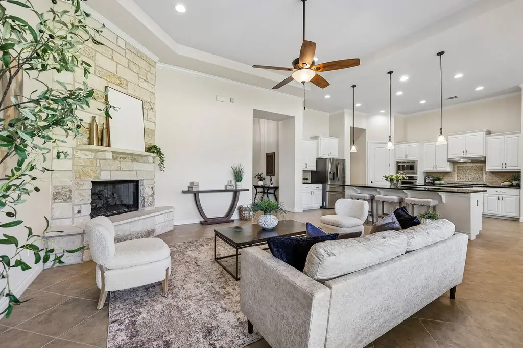 500 Dream Catcher Drive, Leander