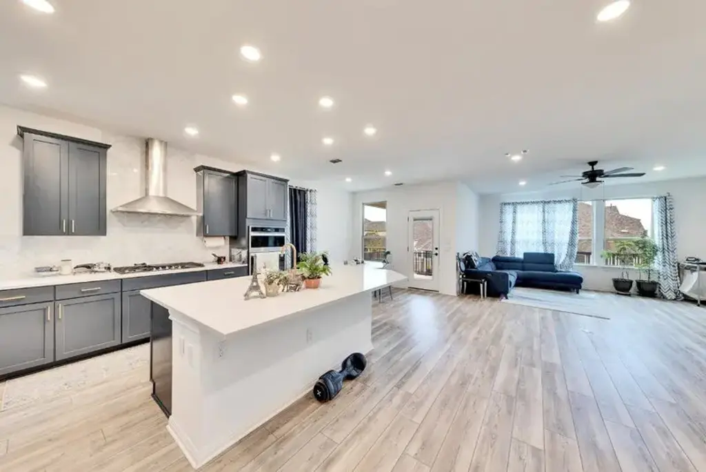 10403 Spanish Jennet Way, Manor