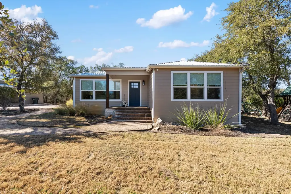 1610 Pace Bend Road N, Spicewood