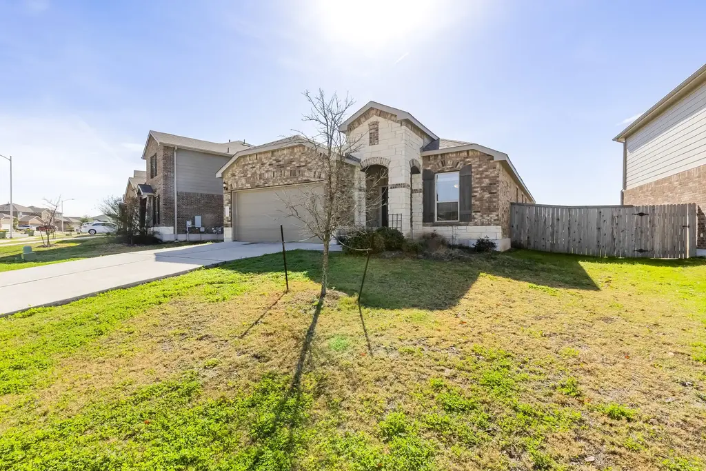 11617 Amber Stream Lane, Manor