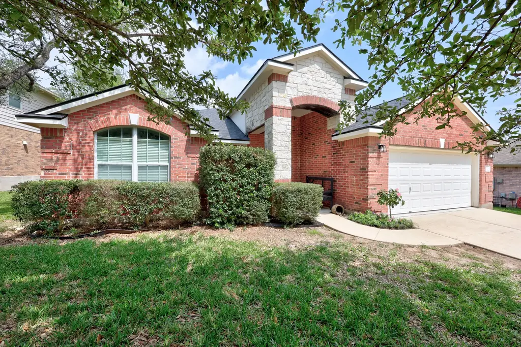 2412 Tumbling River Drive, Leander