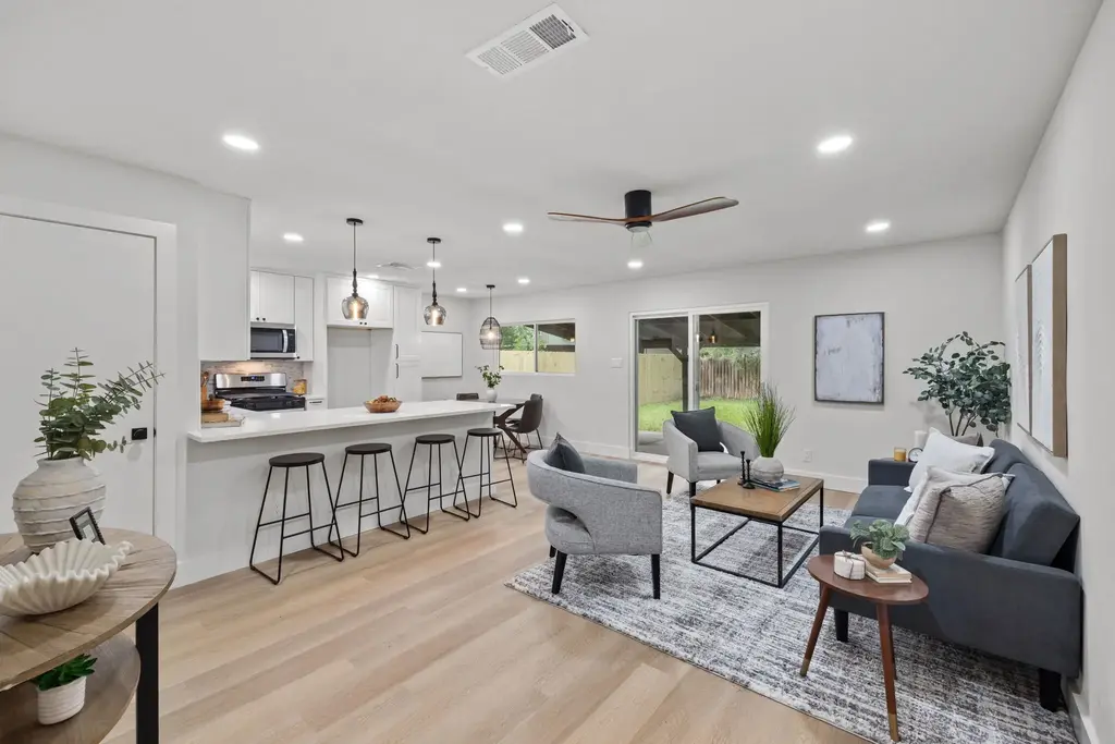 4402 Dove Springs Drive, Austin