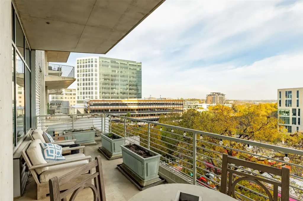800 W 5th Street 606, Austin