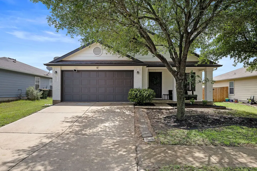 1065 Canada Wild Drive, Buda