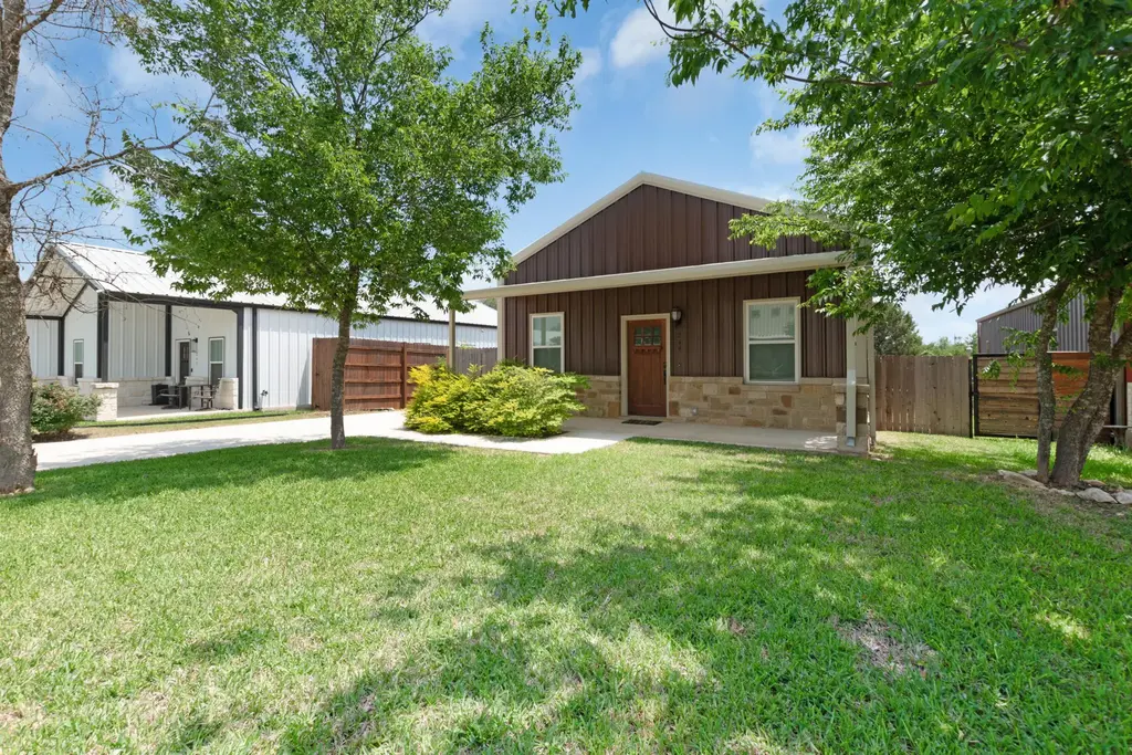 244 Western Avenue, Bertram