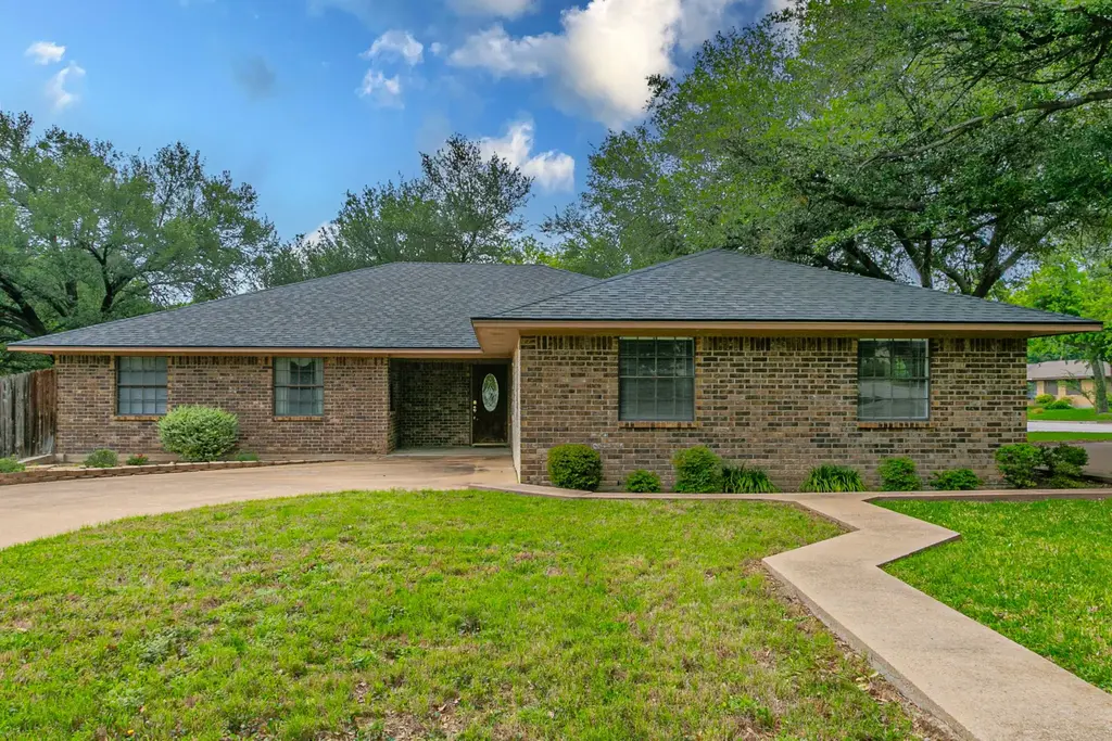 3502 Elm Drive, Temple