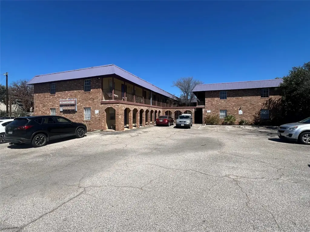 1410 W North Loop Boulevard 102, Austin