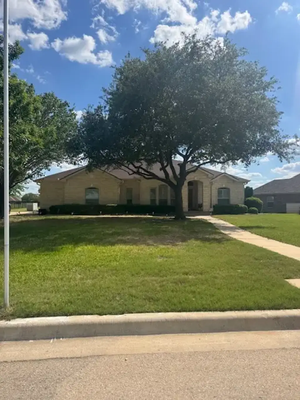 1306 Walker Circle, Salado