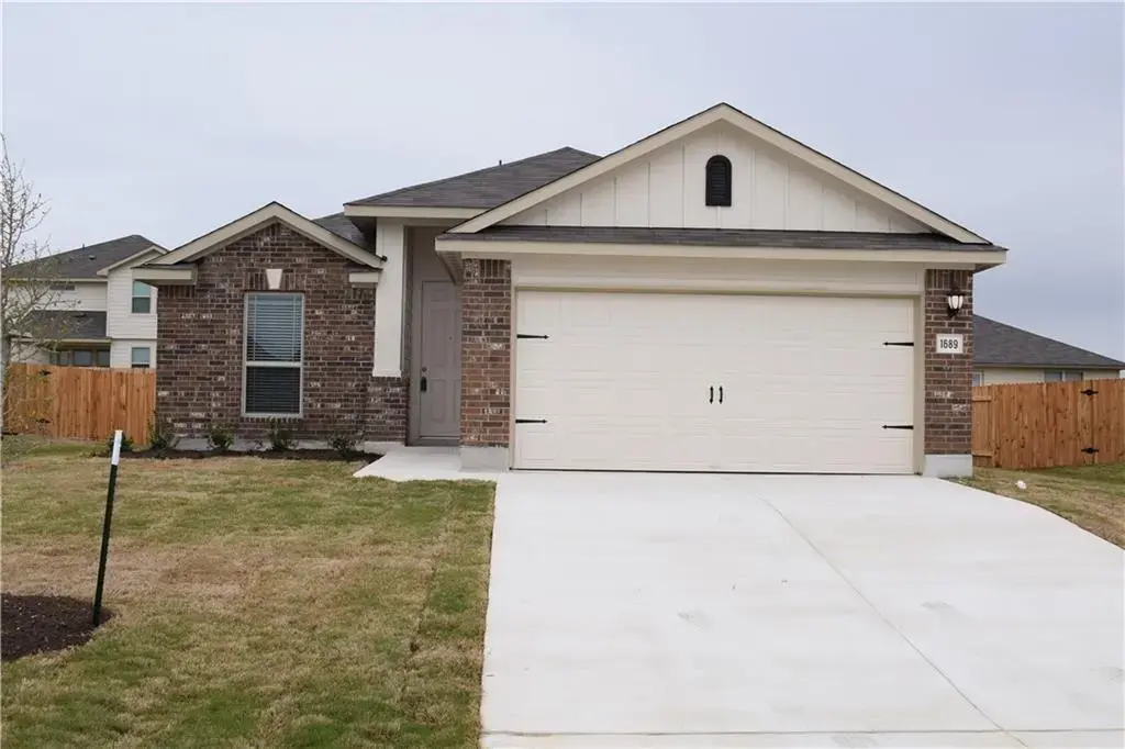 1689 Woodlands Drive, Kyle