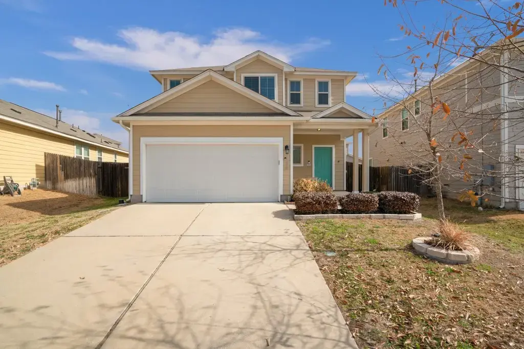 156 Triumph Road, Buda