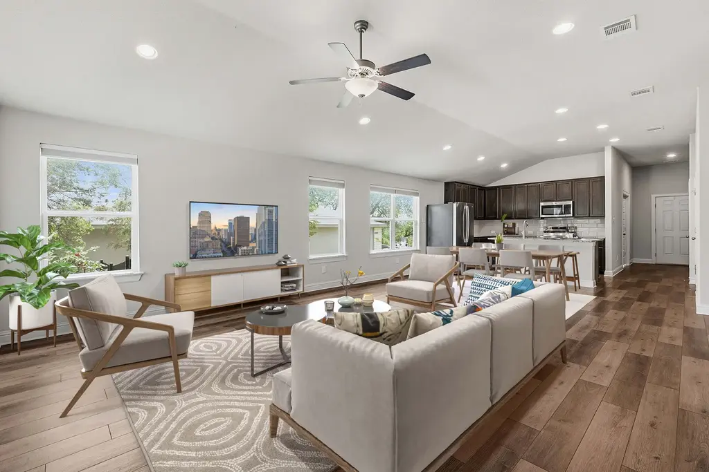 3011 American Drive, Lago Vista