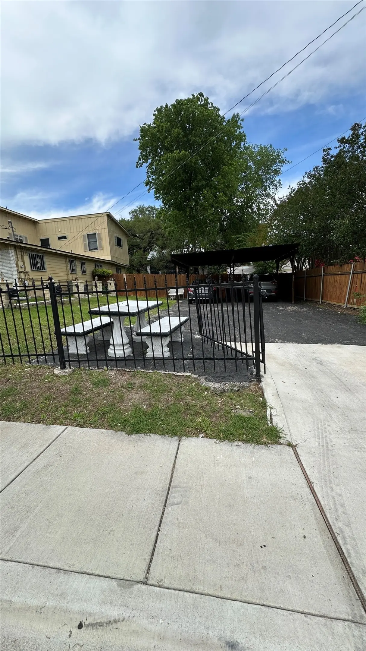 Photo of Listing #8421685