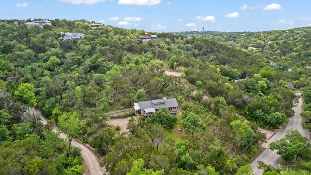 701 Yaupon Valley Road, West Lake Hills