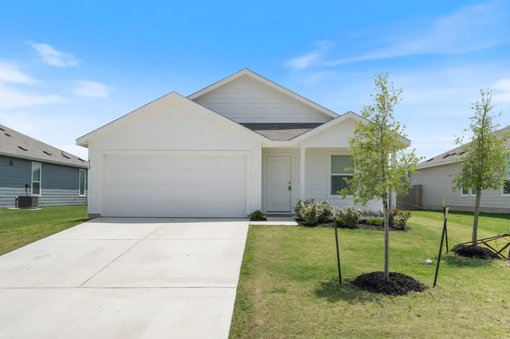 412 Heritage Groves Dr Road, Bertram