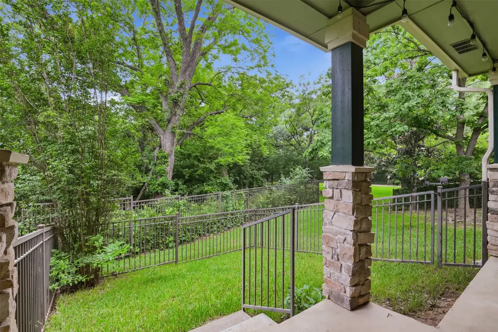 N/A, Round Rock