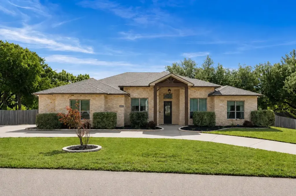 1006 Deer Crossing, Salado