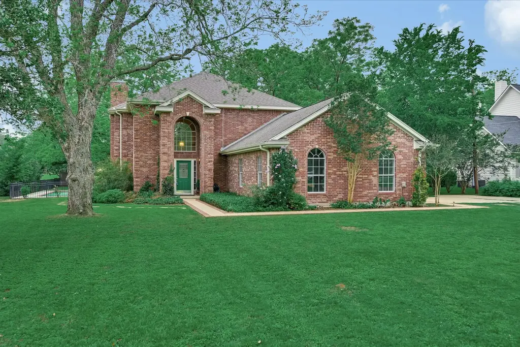 220 2 Mile Lane, Smithville