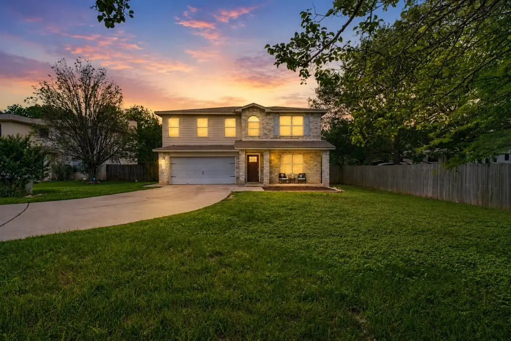 369 S Kates Cove, Buda