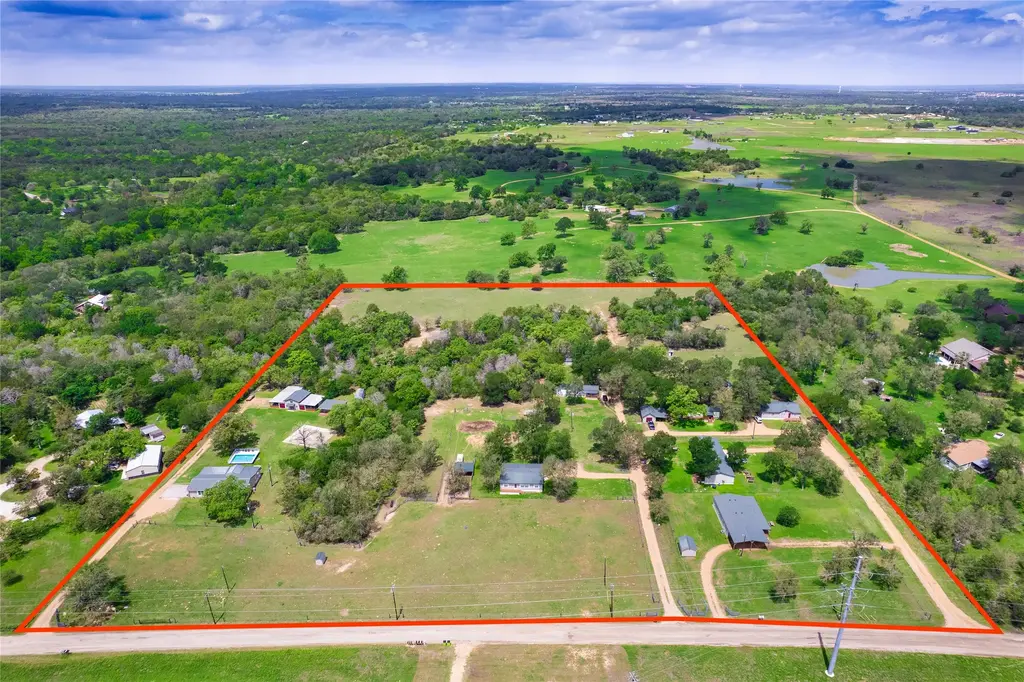 279 Highline Drive, Bastrop