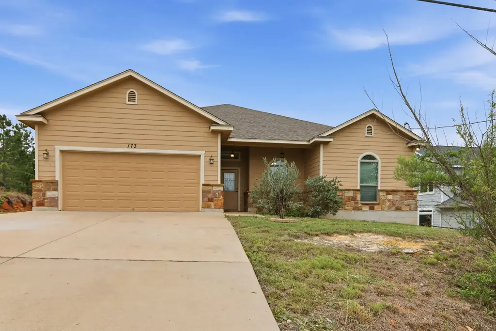 173 Kipahulu Drive, Bastrop